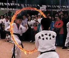 80~90년대 초등학교 운동회 태권도 시범 수준.JPG