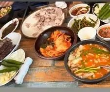 BTS 뷔가 돼지국밥 사진올리면서 부산 야호~