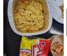 둘 중 하나만 먹어야 함